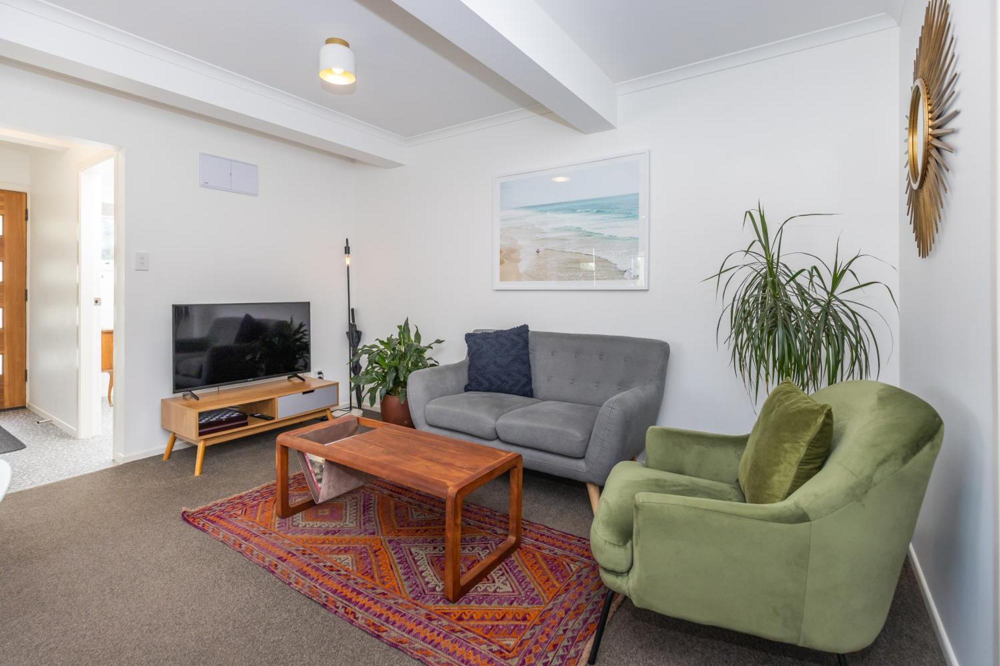 2 Bedroom Home Away From Home Near Cbd & Private Parking Hamilton Eksteriør bilde